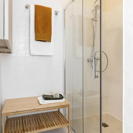Lx Factory-designer Apartment